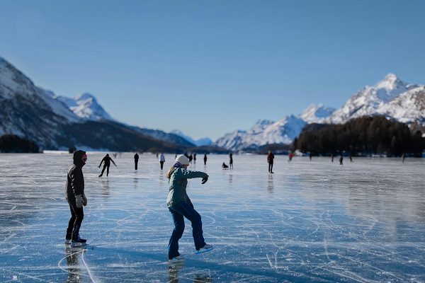 Frozen Lake Adventures: A Magical Winter Experience